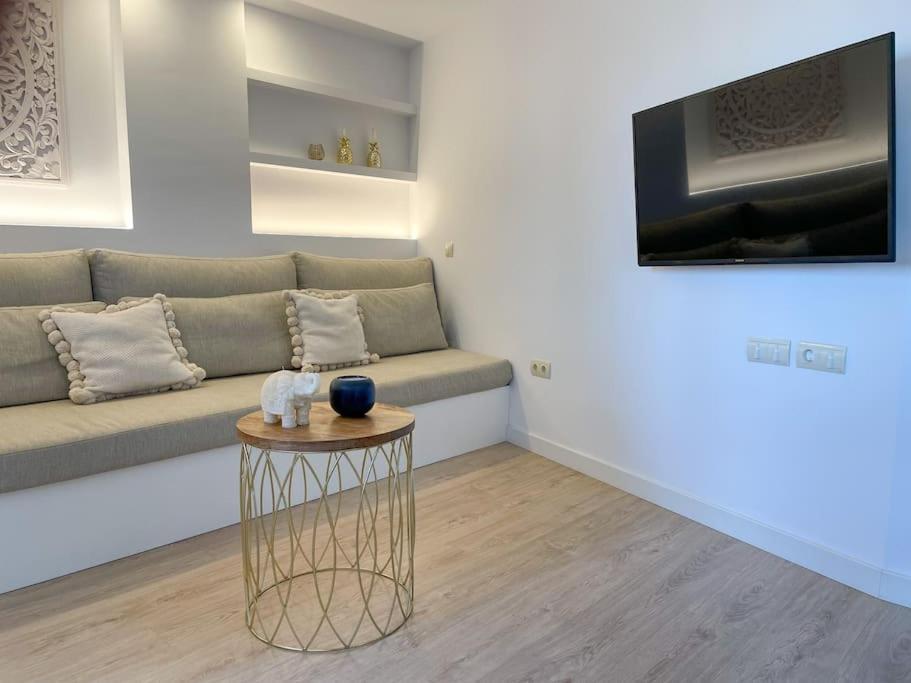 Apartamento Calma Beach Home Torremolinos Esterno foto