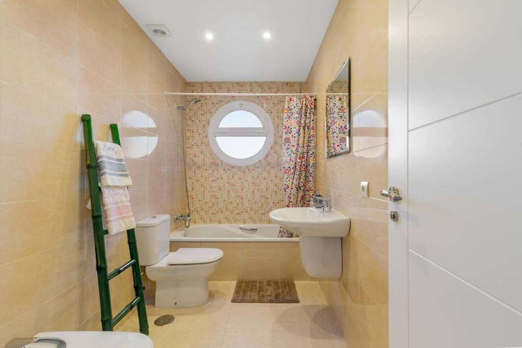 Apartamento Calma Beach Home Torremolinos Esterno foto